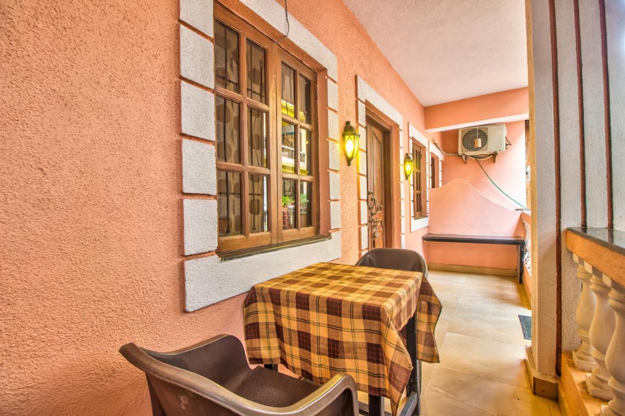 Stanleys Guest House Baga Exterior photo