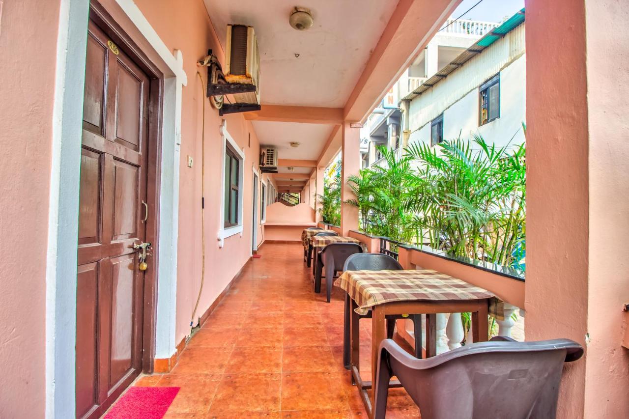 Stanleys Guest House Baga Exterior photo
